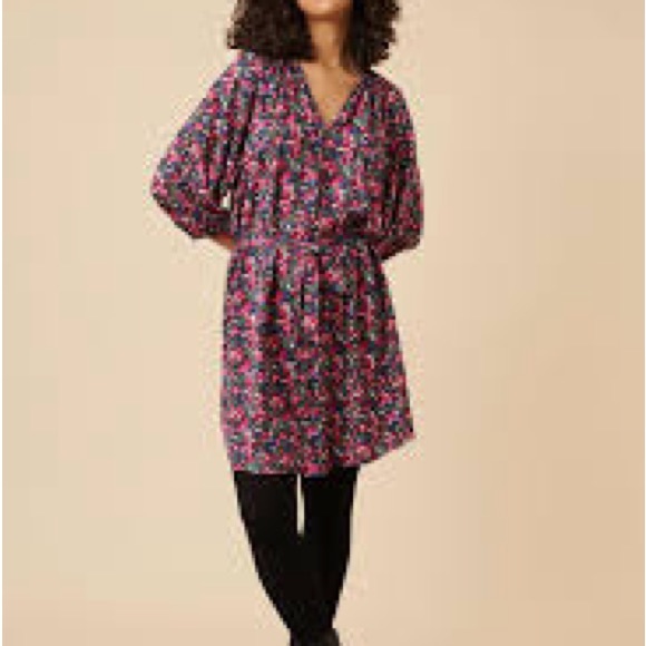 des petits hauts Dresses & Skirts - Mini dress with bright flowery pattern